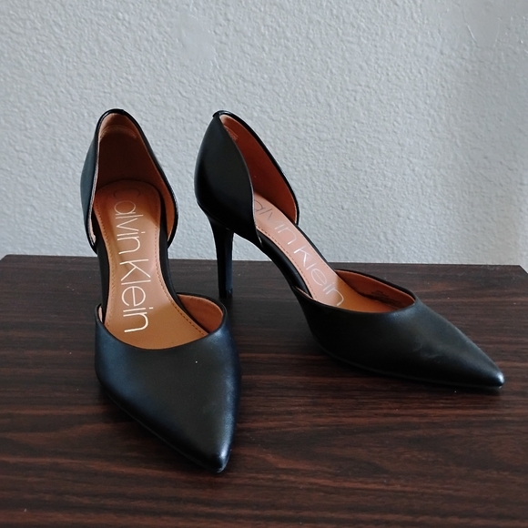 Calvin Klein pumps - Picture 1 of 5